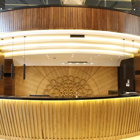 فندق صحارى الخليج Sahara Gulf Hotel Apartments Amã Exterior foto
