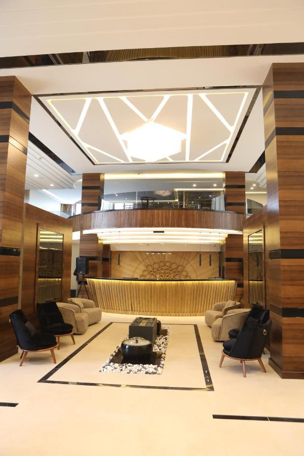 فندق صحارى الخليج Sahara Gulf Hotel Apartments Amã Exterior foto