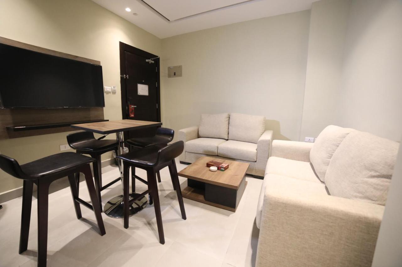 فندق صحارى الخليج Sahara Gulf Hotel Apartments Amã Exterior foto